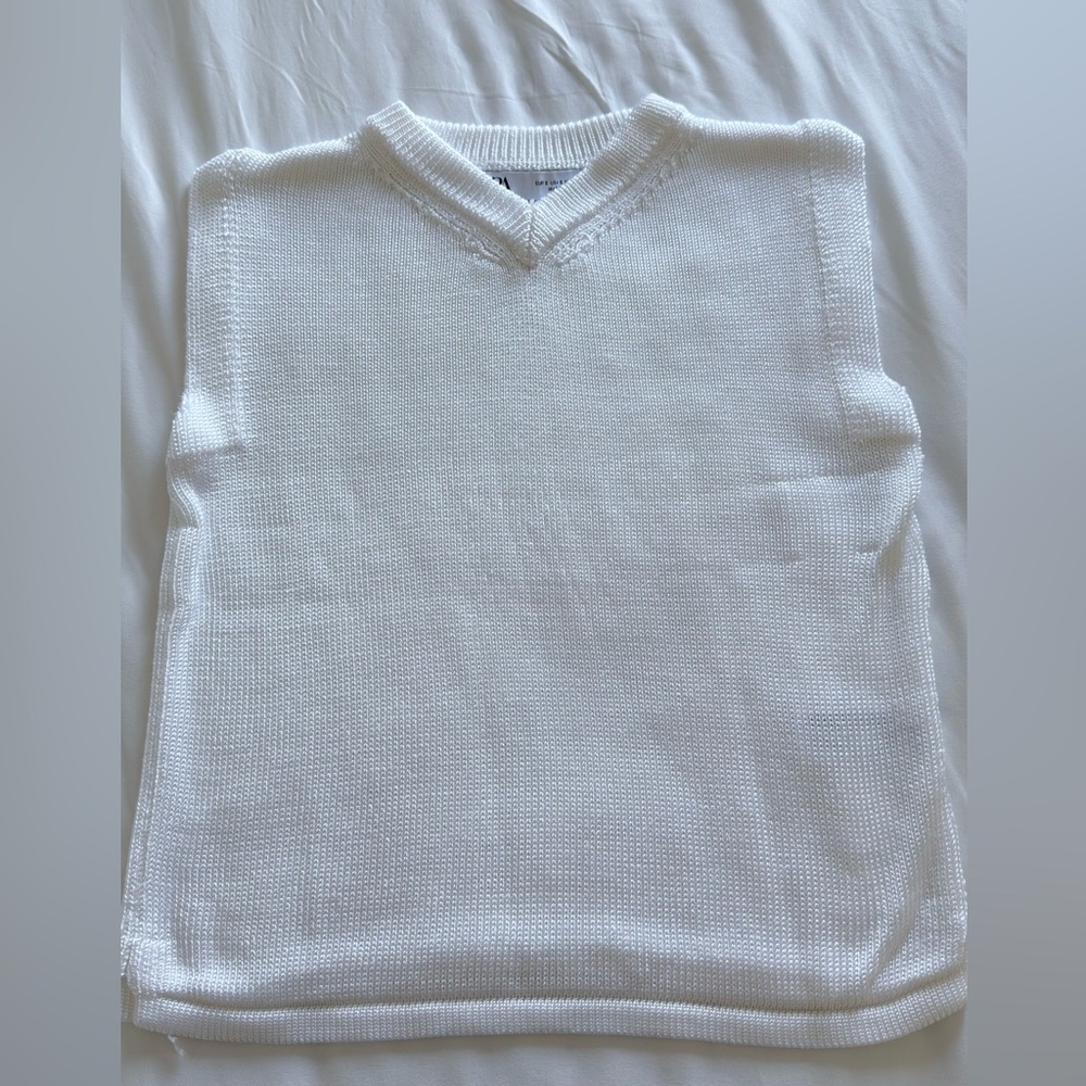 SUMMER SALE! Zara V-Neck White Vest - Size S but fits like XS